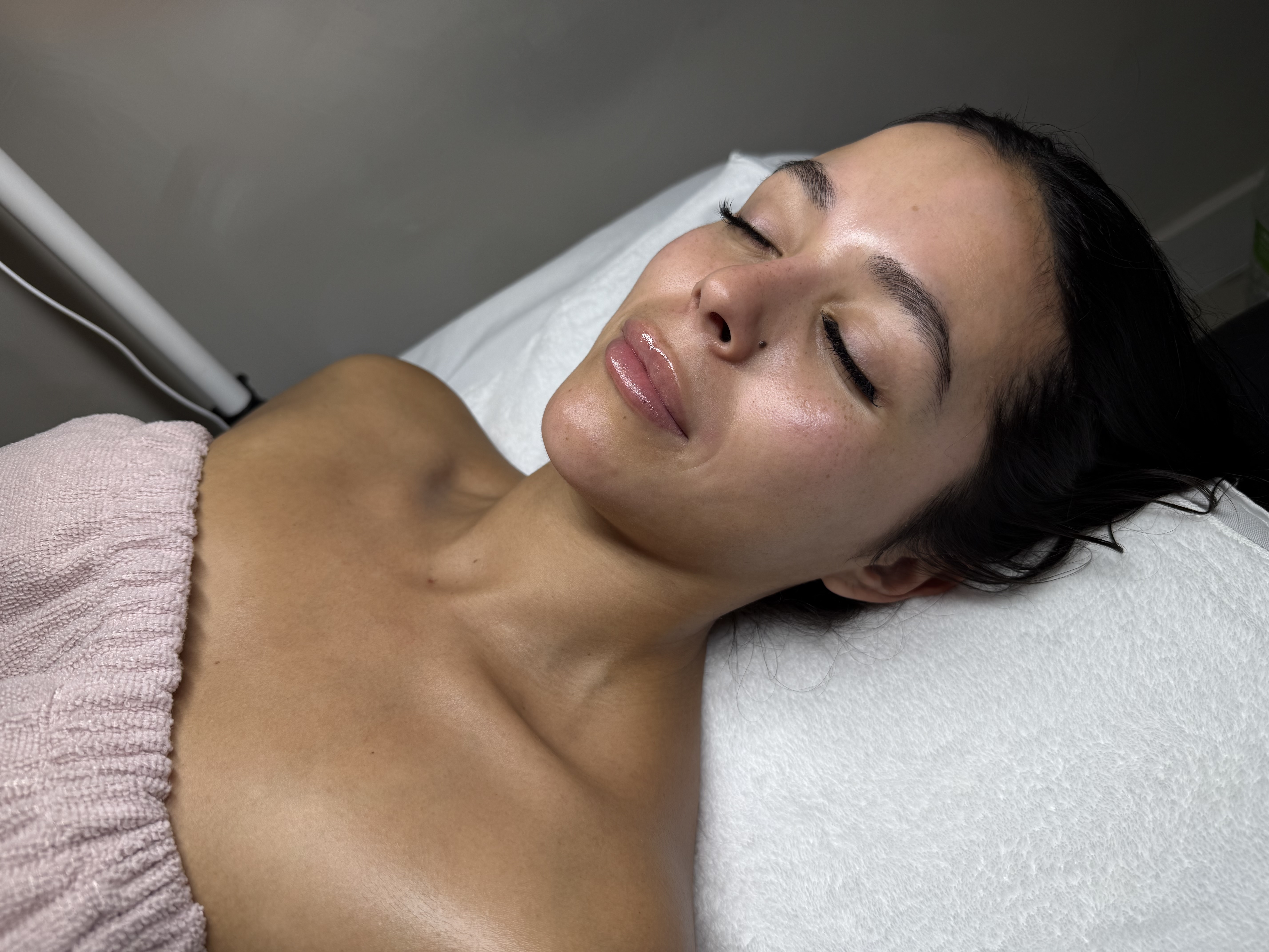 Brow tint